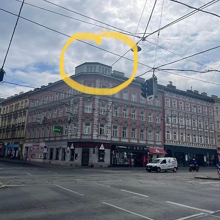 Gesamte Unterkunft Ueber Den Daechern Wiens Exterior photo