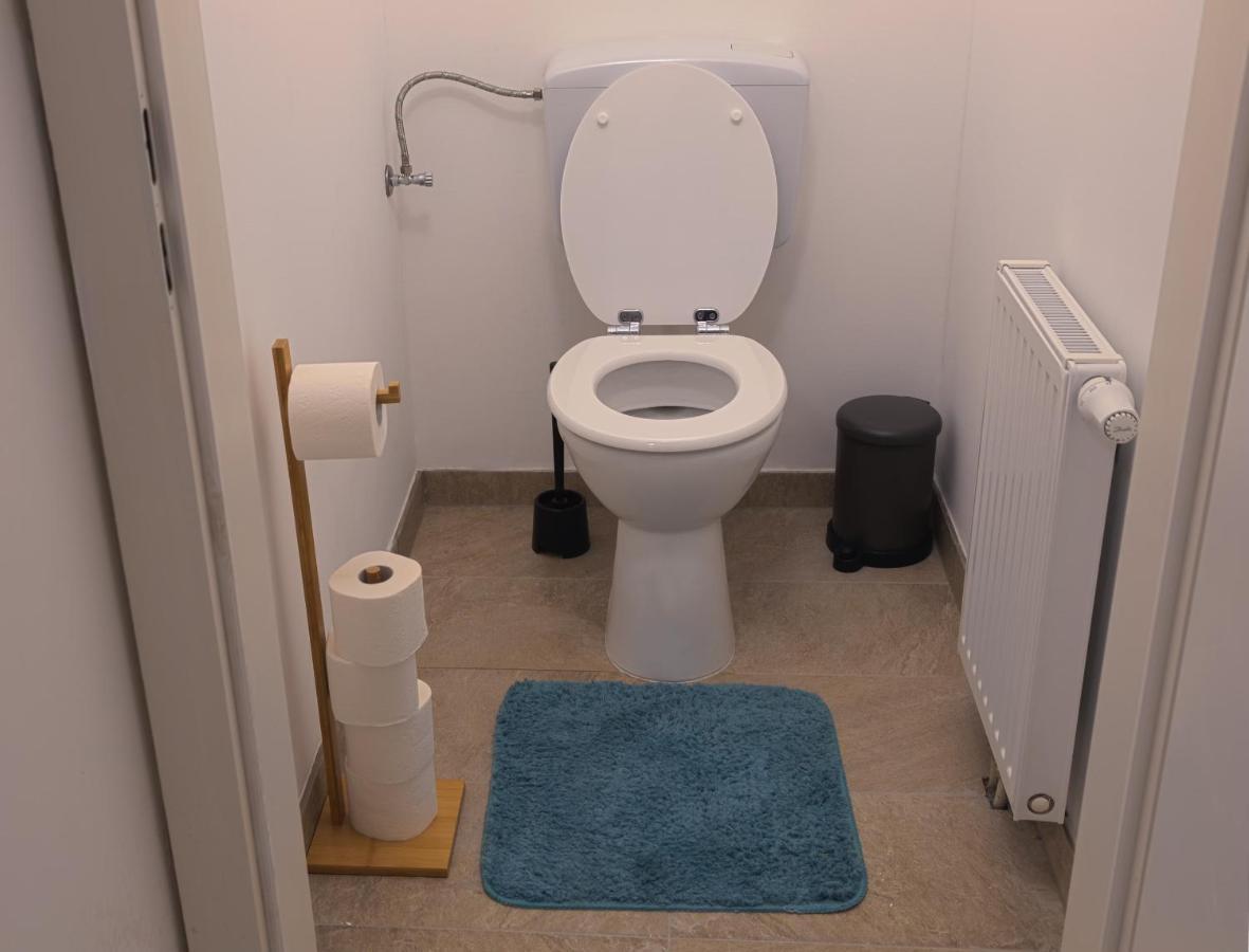 Gesamte Unterkunft Ueber Den Daechern Wiens Exterior photo